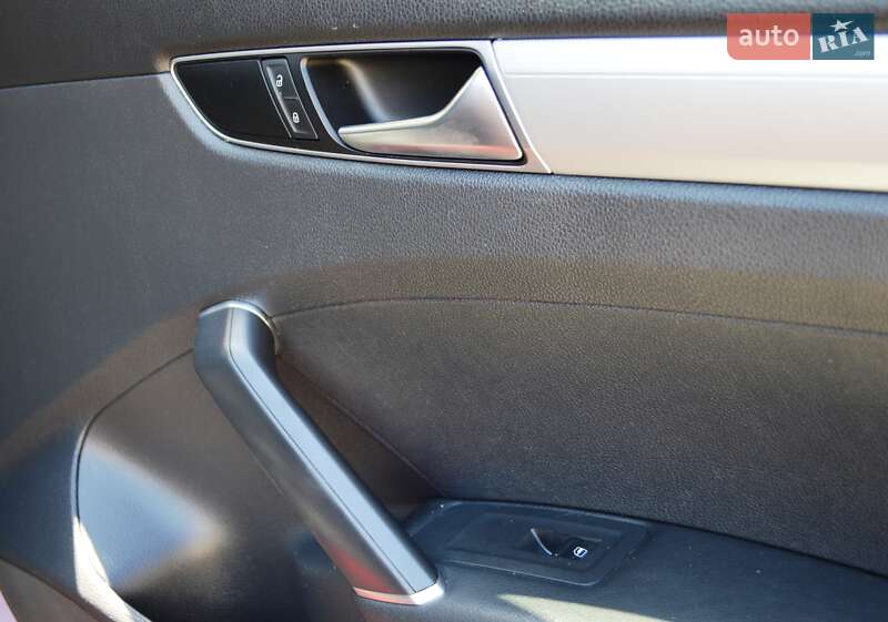 Седан Volkswagen Passat 2018 в Одессе