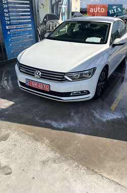 Седан Volkswagen Passat 2018 в Тячеве