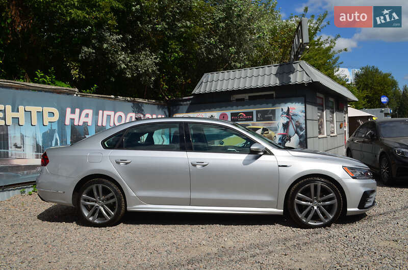 Седан Volkswagen Passat 2018 в Киеве фото 6 Седан Volkswagen Passat 2018 в Киеве