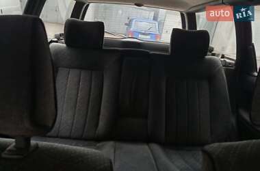 Универсал Volkswagen Passat 1993 в 