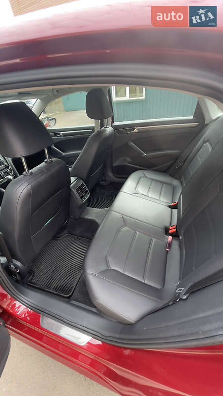 Седан Volkswagen Passat 2016 в Сумах