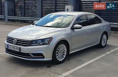 Седан Volkswagen Passat 2016 в Києві