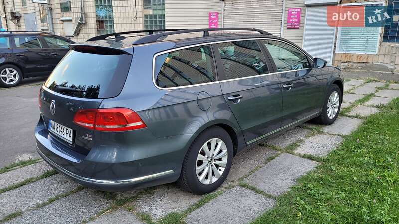 Универсал Volkswagen Passat 2011 в Киеве