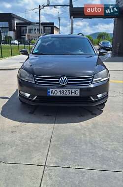 Універсал Volkswagen Passat 2012 в Солотвині