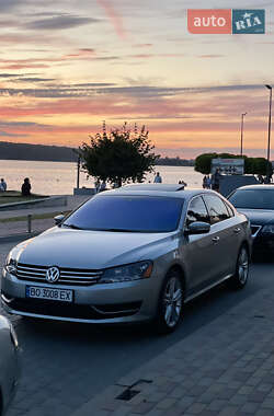 Седан Volkswagen Passat 2013 в Тернополе