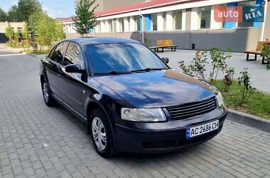 Седан Volkswagen Passat 1999 в Луцке