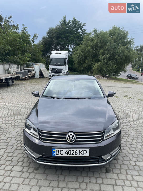 Volkswagen Passat 2011 Volkswagen Passat 2011