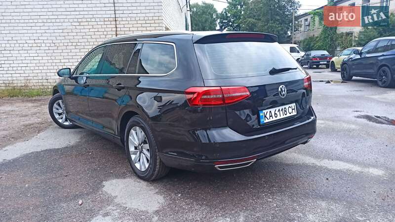 Универсал Volkswagen Passat 2016 в Киеве