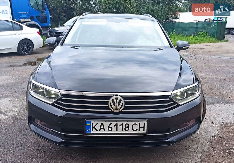 Универсал Volkswagen Passat 2016 в Киеве