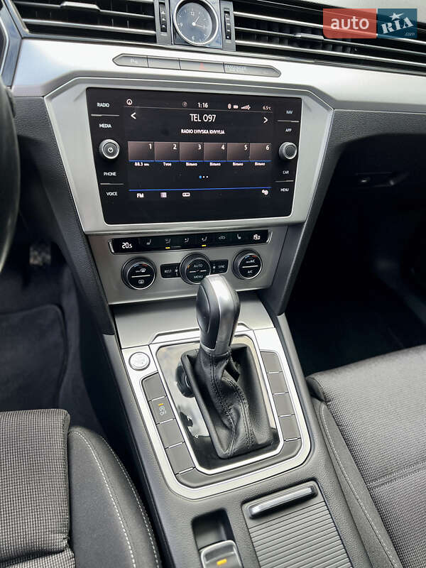 Универсал Volkswagen Passat 2018 в Дрогобыче