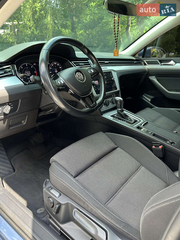 Универсал Volkswagen Passat 2018 в Дрогобыче
