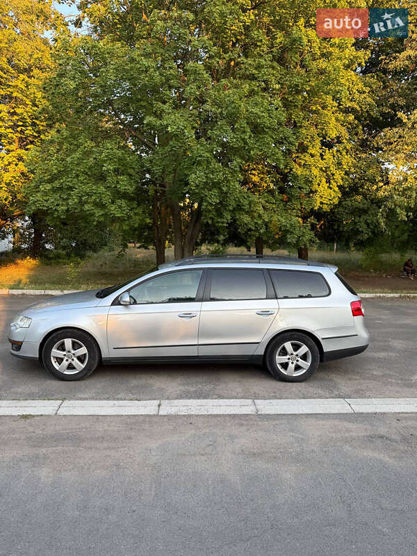 Універсал Volkswagen Passat 2006 в Гайвороні