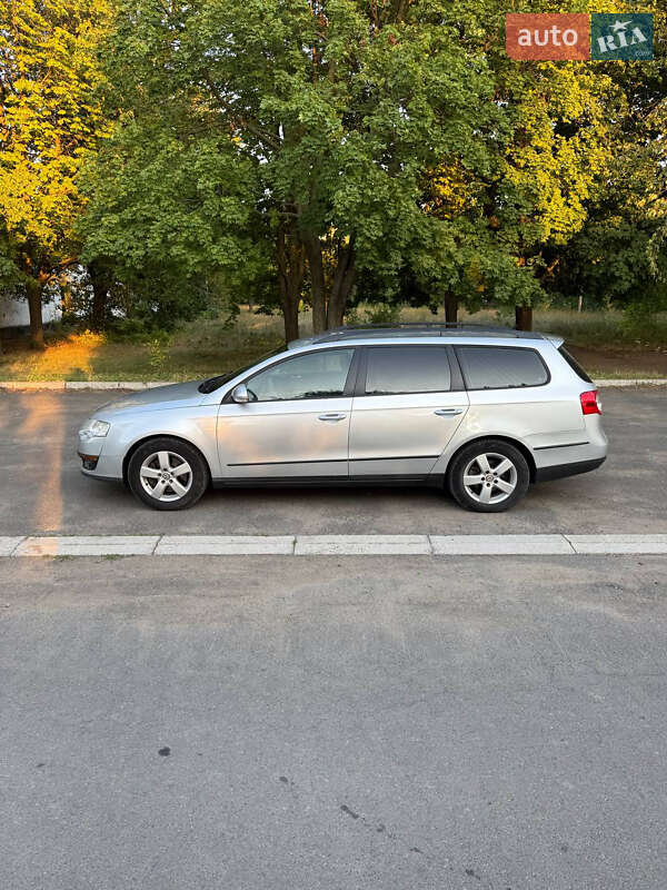 Універсал Volkswagen Passat 2006 в Гайвороні