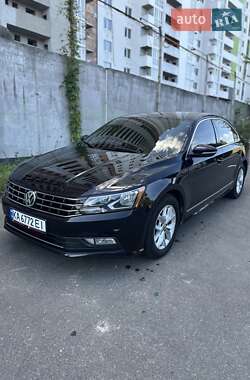 Седан Volkswagen Passat 2016 в Києві