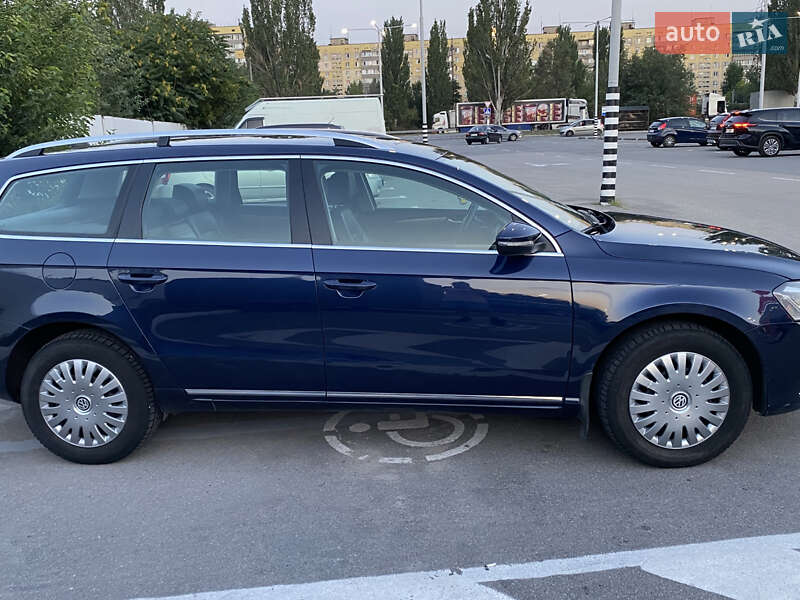 Универсал Volkswagen Passat 2012 в Днепре