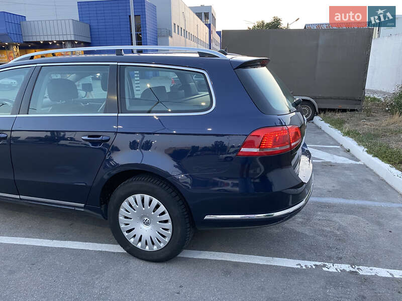 Универсал Volkswagen Passat 2012 в Днепре