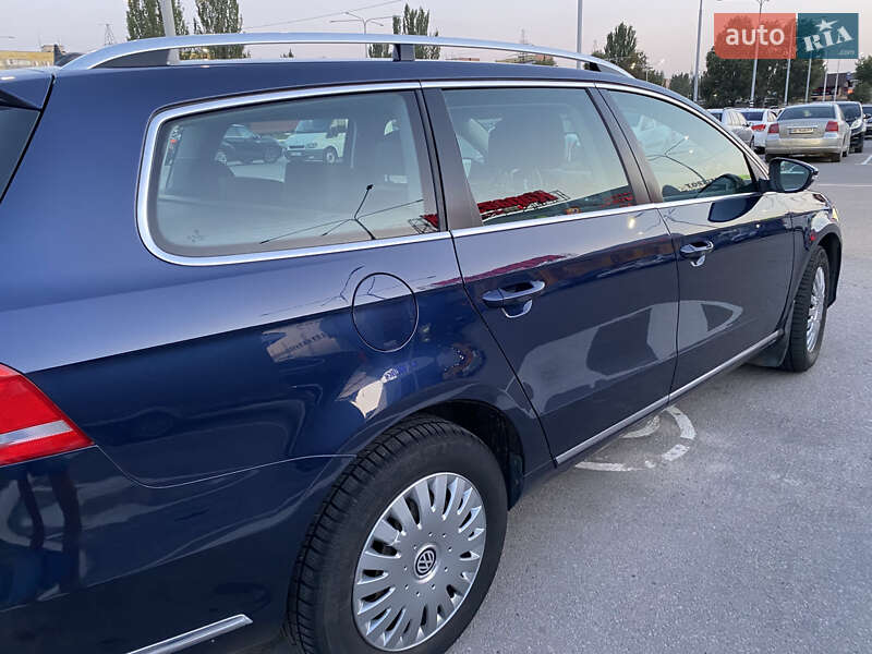 Универсал Volkswagen Passat 2012 в Днепре