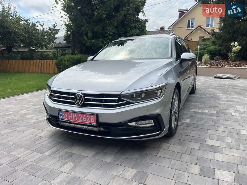 Универсал Volkswagen Passat 2021 в Житомире