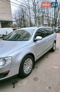 Универсал Volkswagen Passat 2006 в Житомире