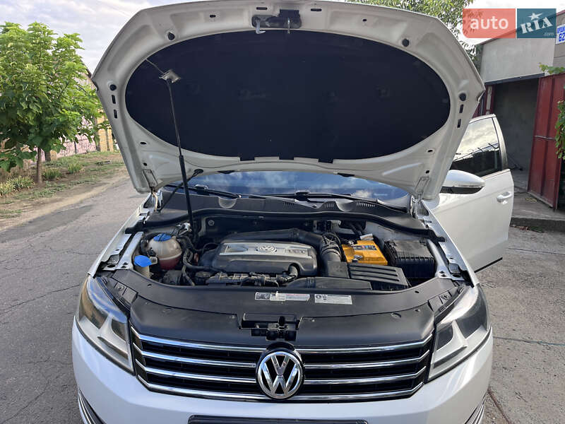 Седан Volkswagen Passat 2012 в Одесі