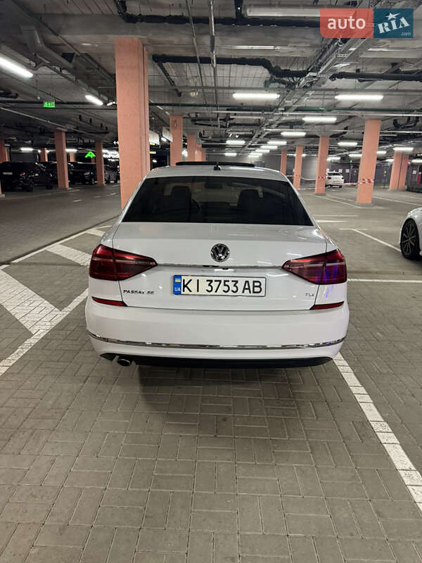 Седан Volkswagen Passat 2018 в Києві