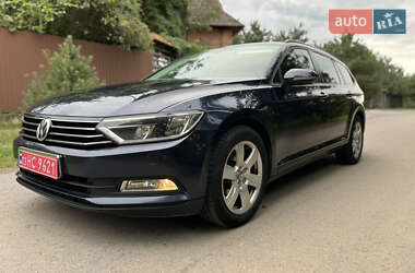 Універсал Volkswagen Passat 2015 в Ужгороді
