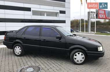 Седан Volkswagen Passat 1991 в Бродах