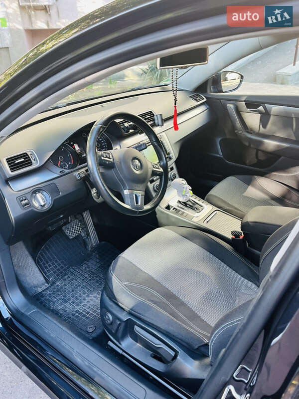 Универсал Volkswagen Passat 2014 в Одессе