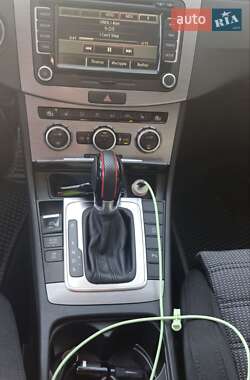 Універсал Volkswagen Passat 2013 в Вінниці
