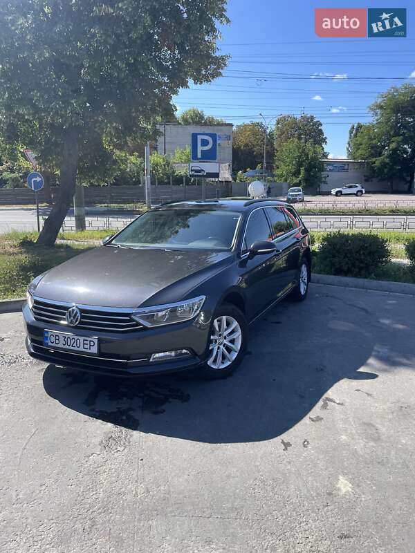 Універсал Volkswagen Passat 2017 в Чернігові