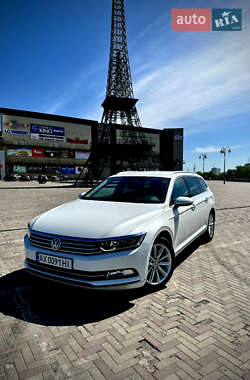 Универсал Volkswagen Passat 2018 в Харькове