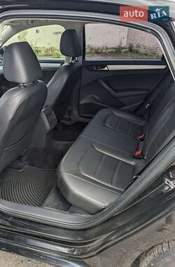 Седан Volkswagen Passat 2012 в 