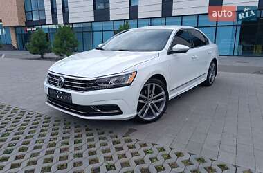 Седан Volkswagen Passat 2016 в Хмельницькому