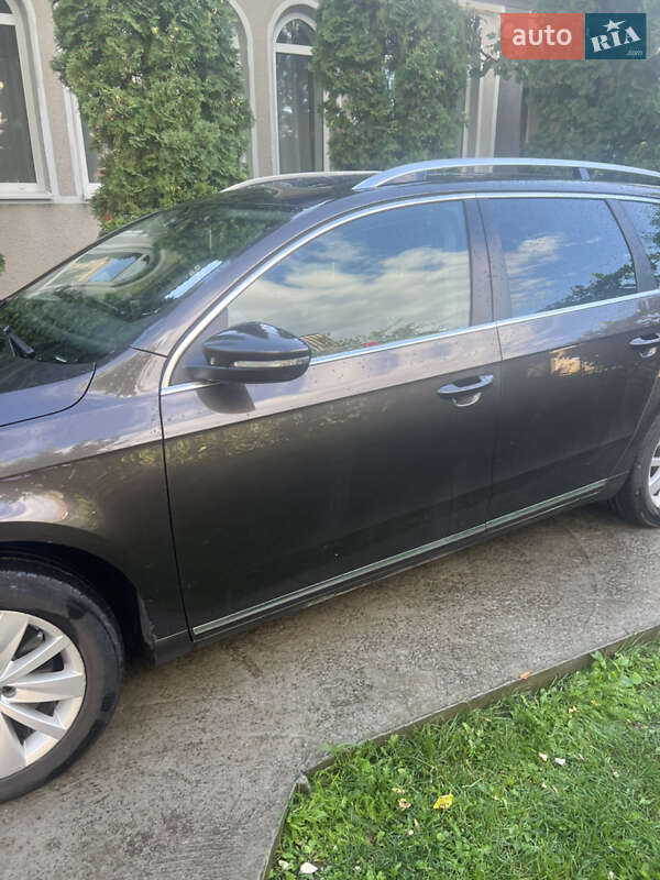 Універсал Volkswagen Passat 2011 в Кам'янець-Подільському фото 4 Універсал Volkswagen Passat 2011 в Кам'янець-Подільському