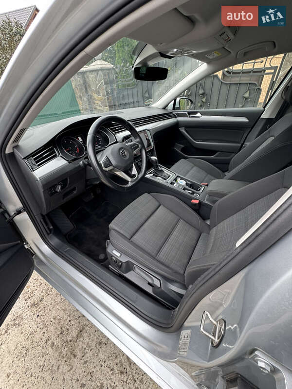 Универсал Volkswagen Passat 2020 в Ивано-Франковске