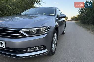 Універсал Volkswagen Passat 2017 в Києві