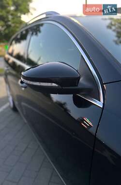 Універсал Volkswagen Passat 2011 в  фото 2 Універсал Volkswagen Passat 2011 в