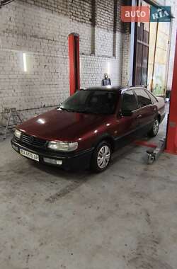 Седан Volkswagen Passat 1996 в Києві