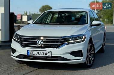 Седан Volkswagen Passat 2021 в Львові