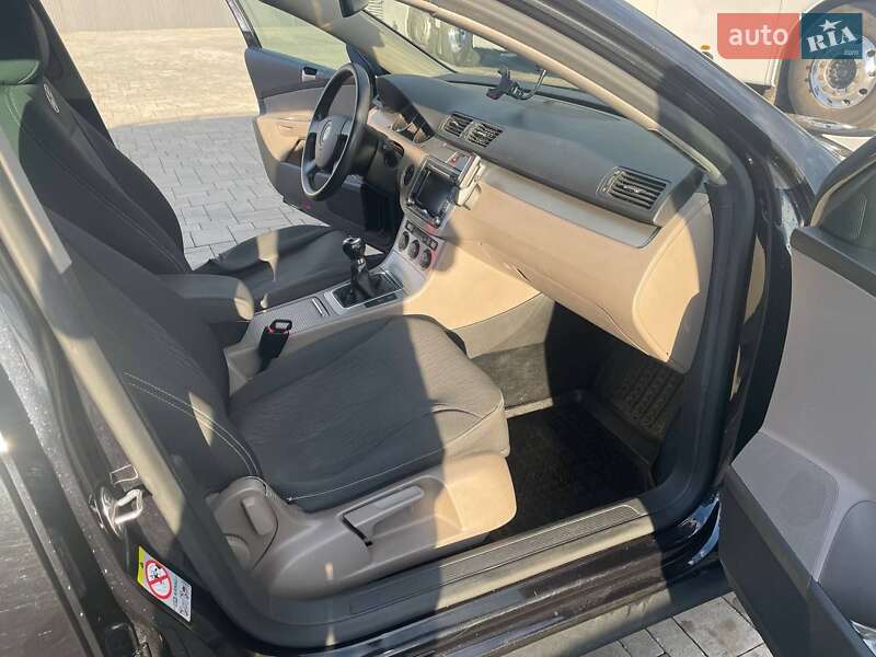 Універсал Volkswagen Passat 2009 в Брошневі-Облозі