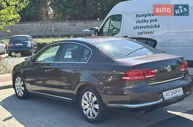 Седан Volkswagen Passat 2011 в Иршаве