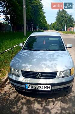 Седан Volkswagen Passat 1998 в Харкові