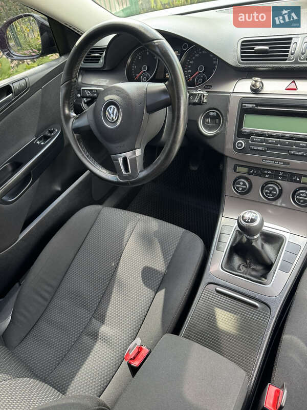 Универсал Volkswagen Passat 2009 в Луцке фото 10 Универсал Volkswagen Passat 2009 в Луцке