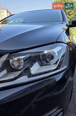 Універсал Volkswagen Passat 2011 в  фото 25 Універсал Volkswagen Passat 2011 в