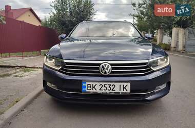 Универсал Volkswagen Passat 2015 в Здолбунове