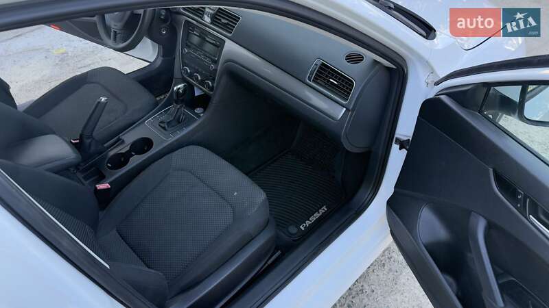 Седан Volkswagen Passat 2012 в Черноморске