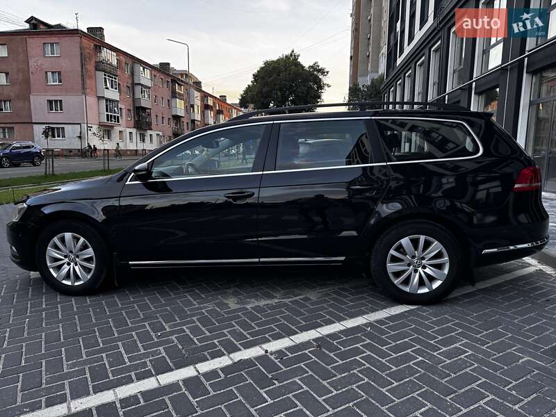Універсал Volkswagen Passat 2012 в Івано-Франківську
