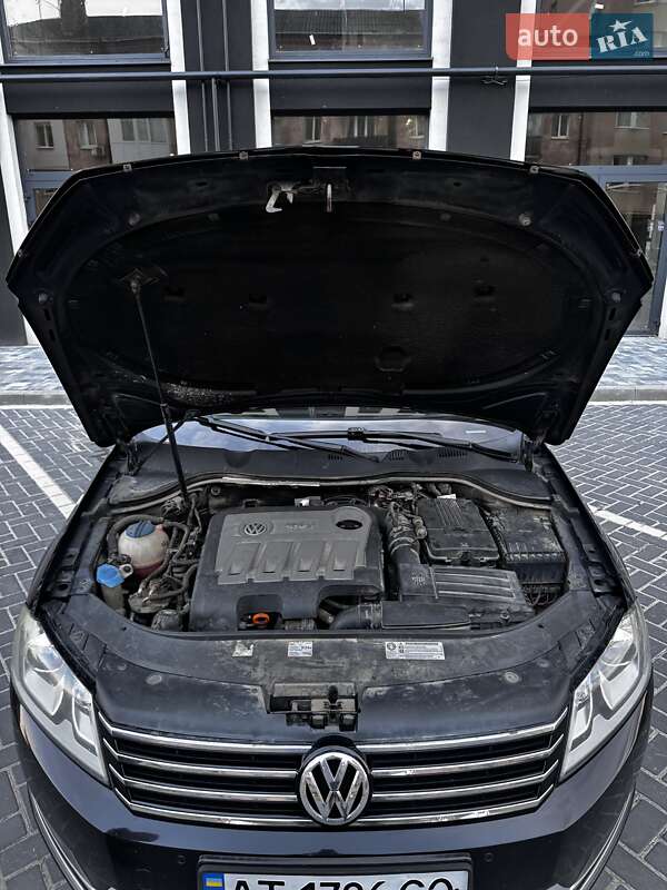 Універсал Volkswagen Passat 2012 в Івано-Франківську