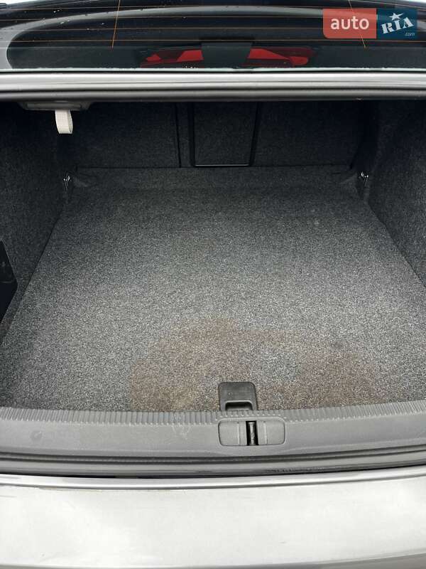 Седан Volkswagen Passat 2008 в Ивано-Франковске