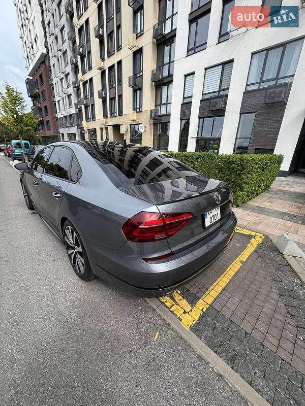 Седан Volkswagen Passat 2018 в Киеве фото 11 Седан Volkswagen Passat 2018 в Киеве